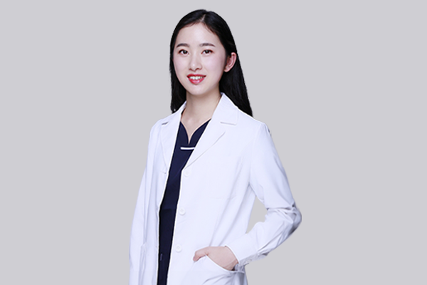 愛康健齒科 深圳牙齒矯正醫生推薦董唯吉